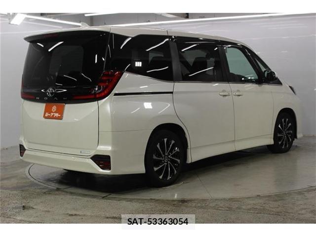 Toyota NOAH 2023-03 8849137-4