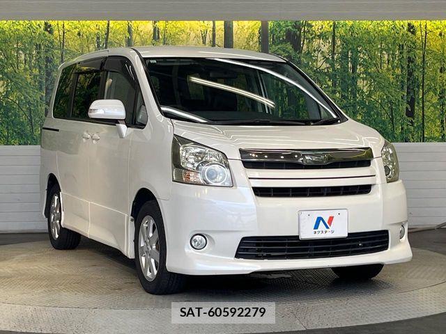 Toyota NOAH 2009-11 8850162-16