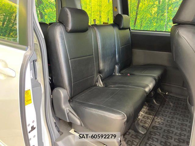 Toyota NOAH 2009-11 8850162-8