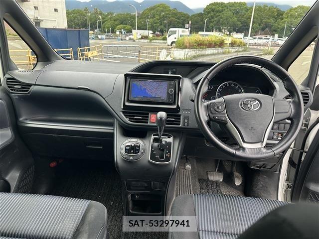 Toyota NOAH 2014-02 8850155-1
