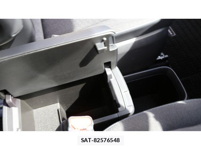 Toyota NOAH 2023-10 8850151-10