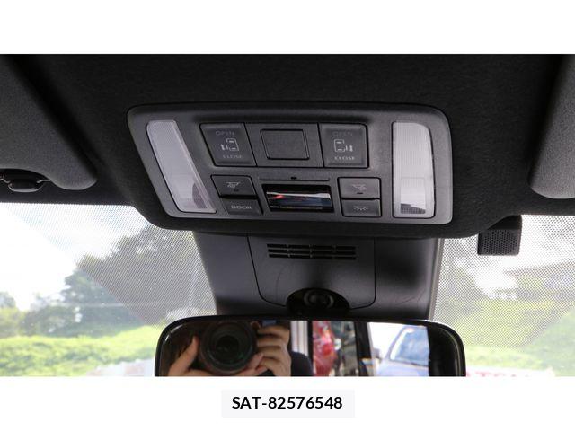 Toyota NOAH 2023-10 8850151-11
