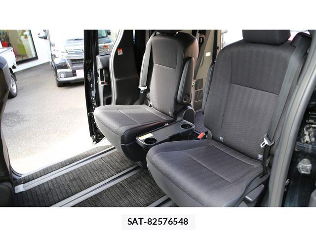 Toyota NOAH 2023-10 8850151-14