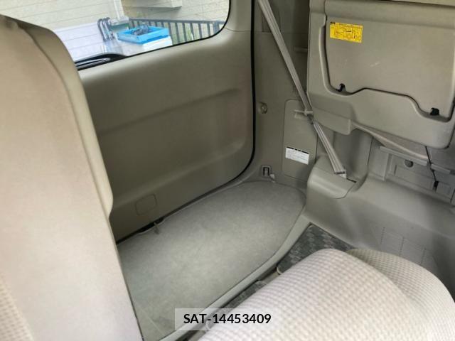 Toyota NOAH 2007-09 8850164-11