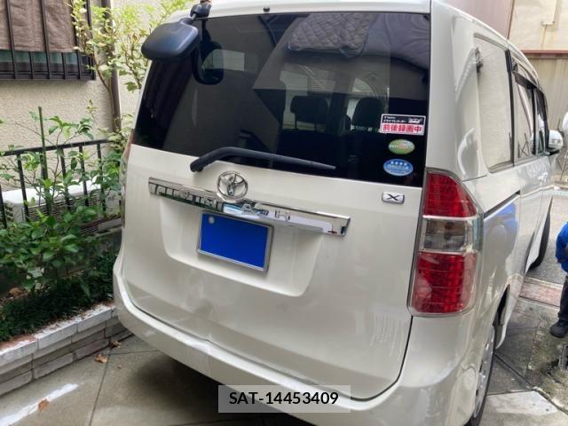 Toyota NOAH 2007-09 8850164-1