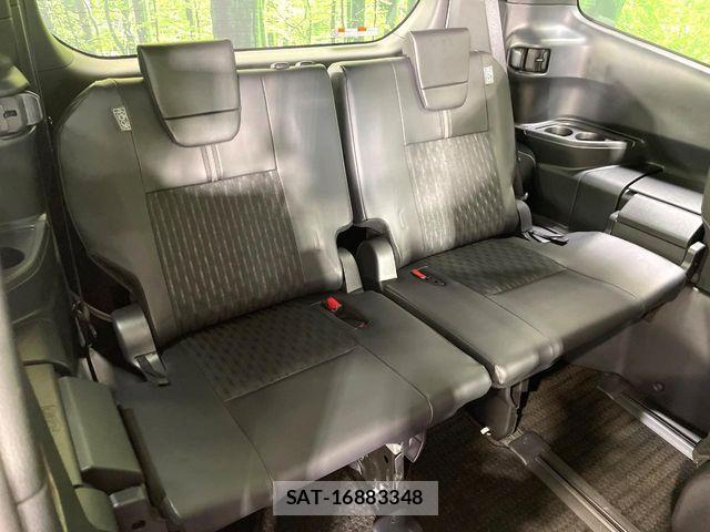 Toyota NOAH 2022-10 8849046-9