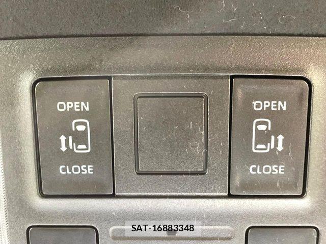 Toyota NOAH 2022-10 8849046-4