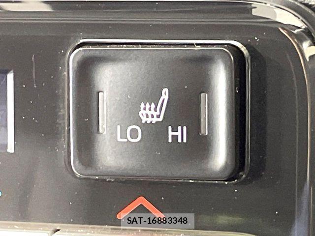 Toyota NOAH 2022-10 8849046-6