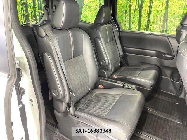 Toyota NOAH 2022-10 8849046-8