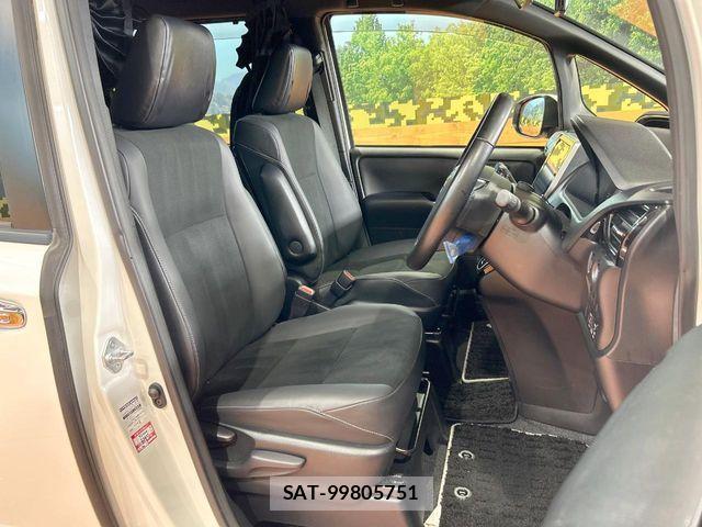 Toyota NOAH 2019-08 8850153-7