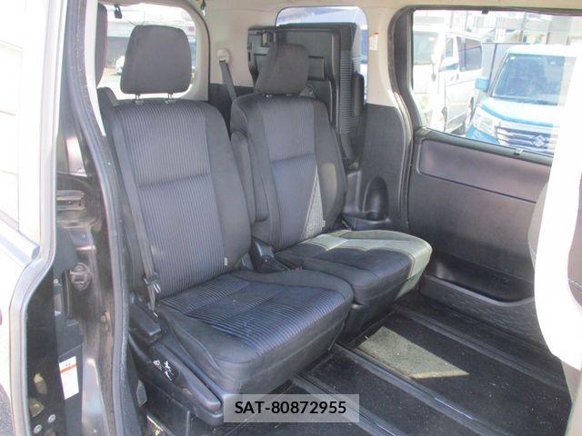 Toyota NOAH 2015-09 8850159-14