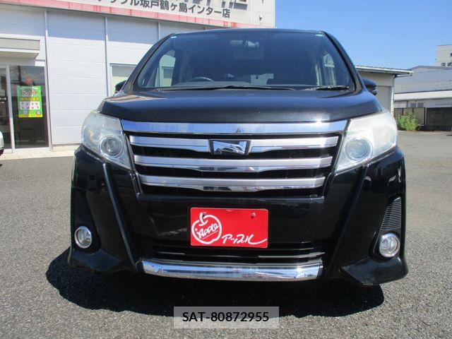 Toyota NOAH 2015-09 8850159-5