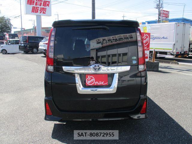 Toyota NOAH 2015-09 8850159-6
