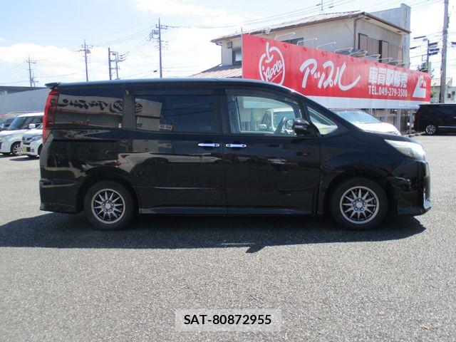 Toyota NOAH 2015-09 8850159-7