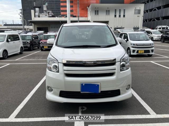 Toyota NOAH 2007-09 8849353-0