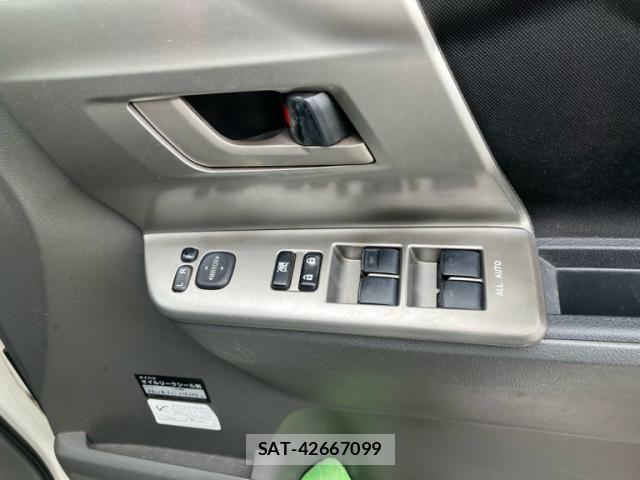 Toyota NOAH 2007-09 8849353-9