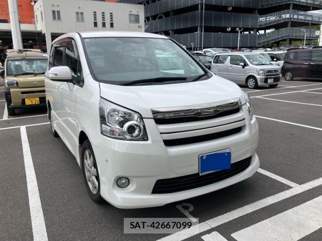 Toyota NOAH 2007-09 8849353-1
