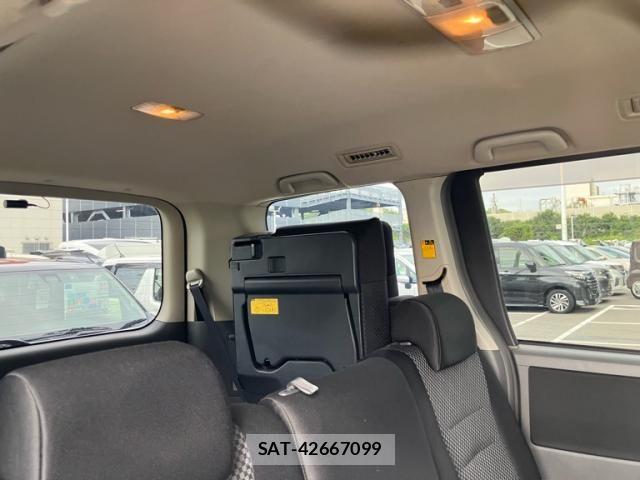 Toyota NOAH 2007-09 8849353-19