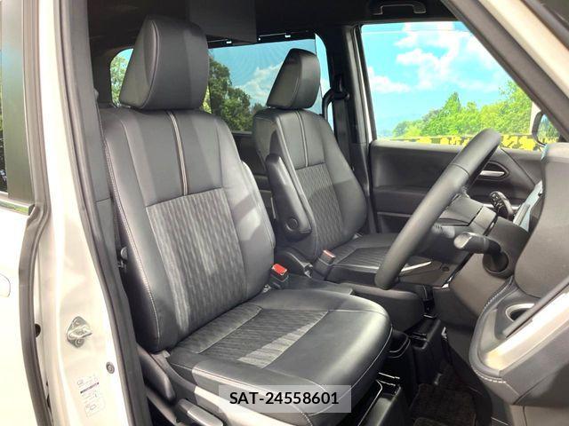 Toyota NOAH 2023-11 8850152-7