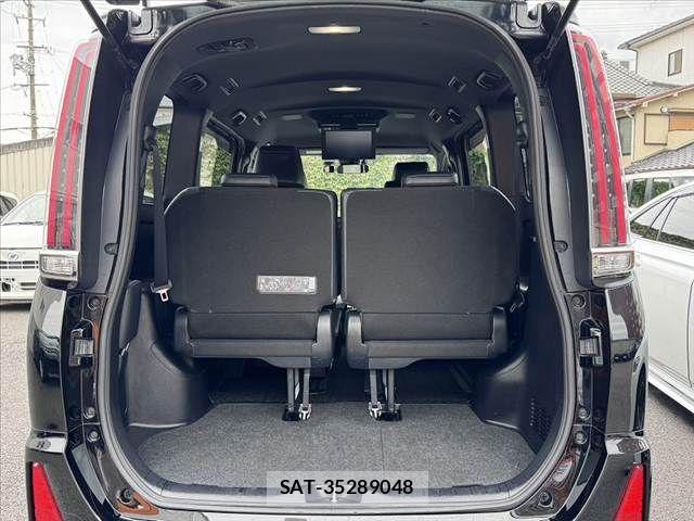 Toyota NOAH 2018-04 8871672-20
