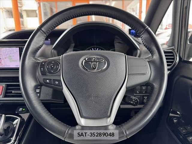 Toyota NOAH 2018-04 8871672-5