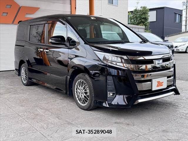 Toyota NOAH 2018-04 8871672-7