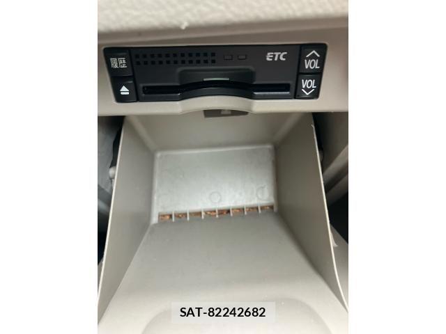 Toyota NOAH 2009-12 8871676-9