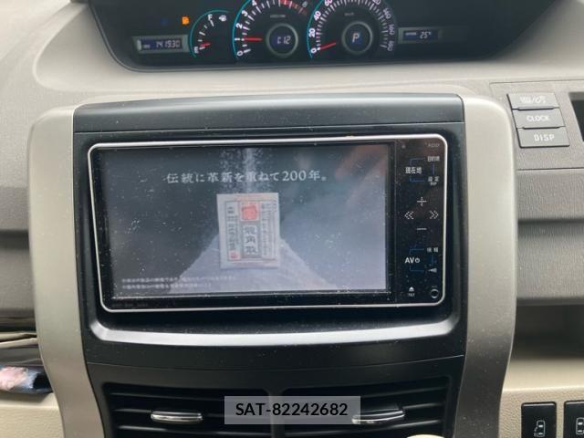 Toyota NOAH 2009-12 8871676-11
