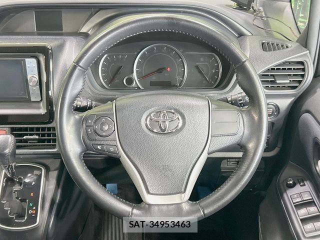 Toyota NOAH 2014-03 8871673-11