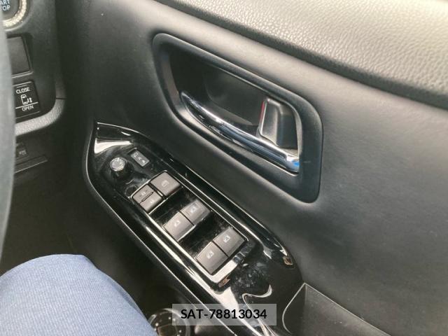 Toyota NOAH 2019-09 8871671-15