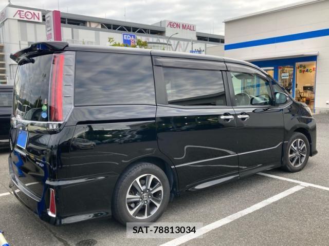 Toyota NOAH 2019-09 8871671-1