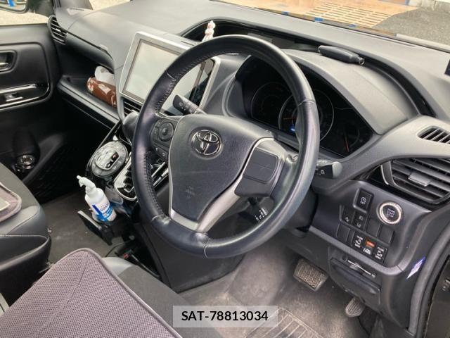 Toyota NOAH 2019-09 8871671-7