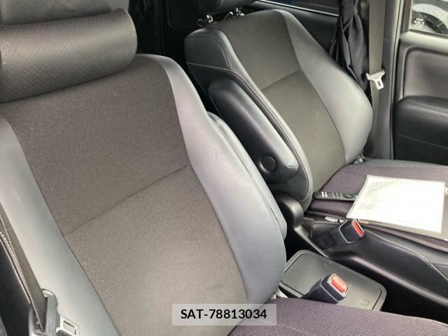 Toyota NOAH 2019-09 8871671-8