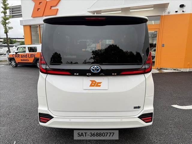 Toyota NOAH 2025-03 8871668-13