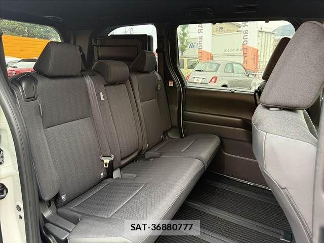 Toyota NOAH 2025-03 8871668-18
