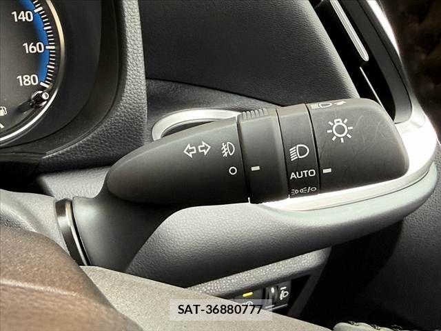 Toyota NOAH 2025-03 8871668-29