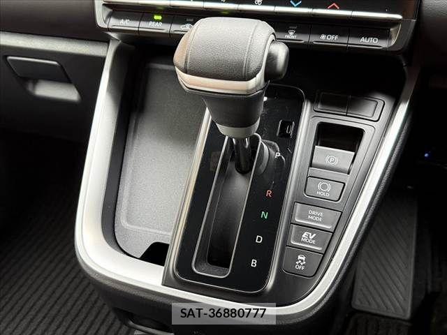 Toyota NOAH 2025-03 8871668-5