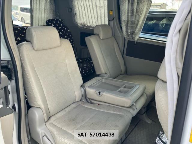 Toyota NOAH 2009-01 8871677-6