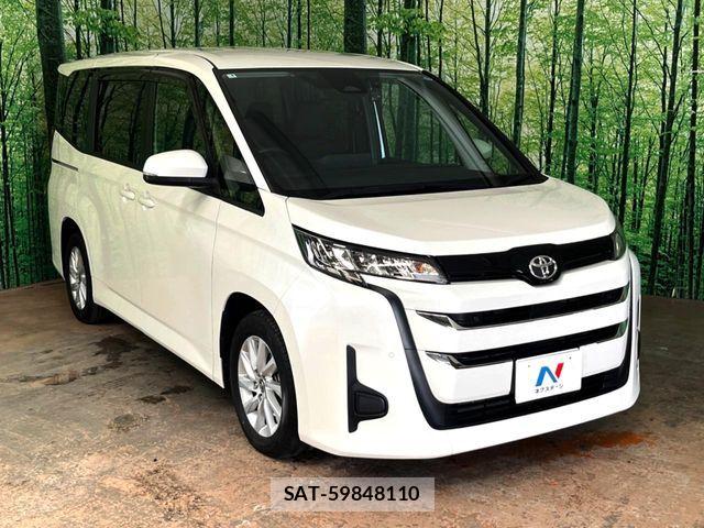 Toyota NOAH 2023-04 8871667-16
