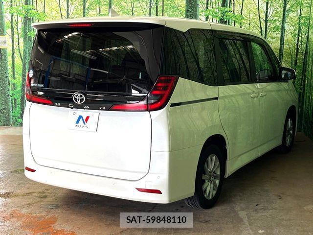 Toyota NOAH 2023-04 8871667-17