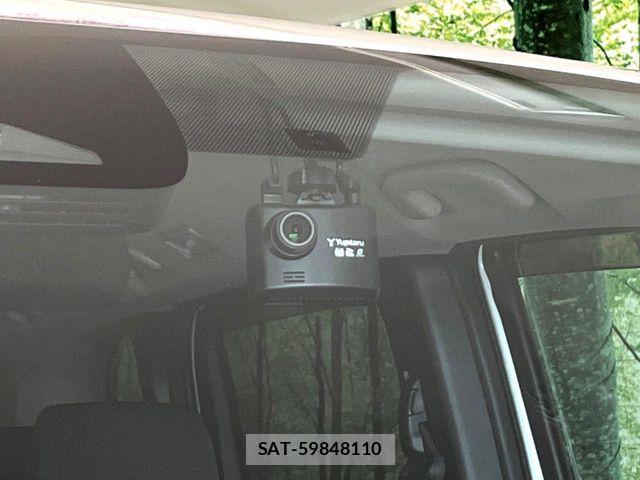 Toyota NOAH 2023-04 8871667-4