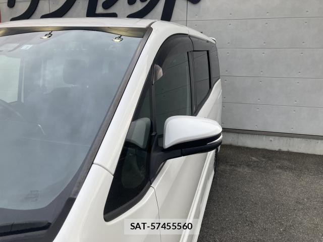 Toyota NOAH 2020-01 8871669-11