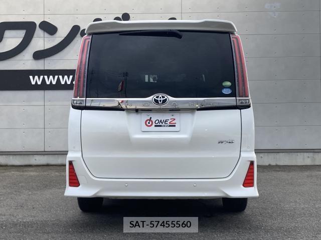 Toyota NOAH 2020-01 8871669-16