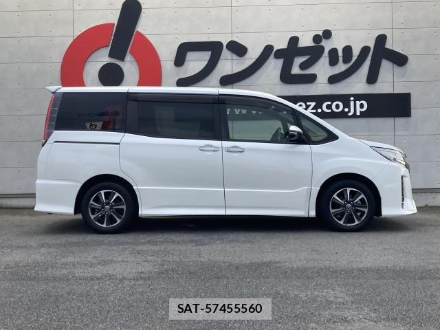 Toyota NOAH 2020-01 8871669-18