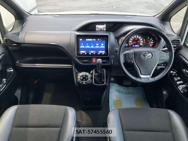 Toyota NOAH 2020-01 8871669-1
