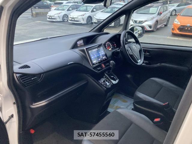 Toyota NOAH 2020-01 8871669-23