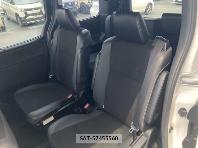 Toyota NOAH 2020-01 8871669-25
