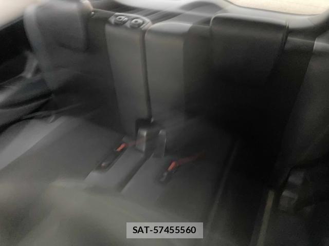 Toyota NOAH 2020-01 8871669-26