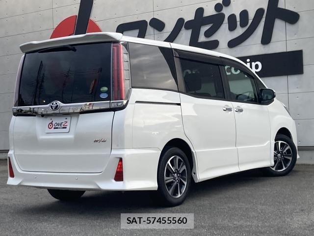 Toyota NOAH 2020-01 8871669-2