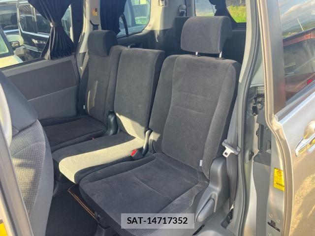 Toyota NOAH 2009-09 8871678-9